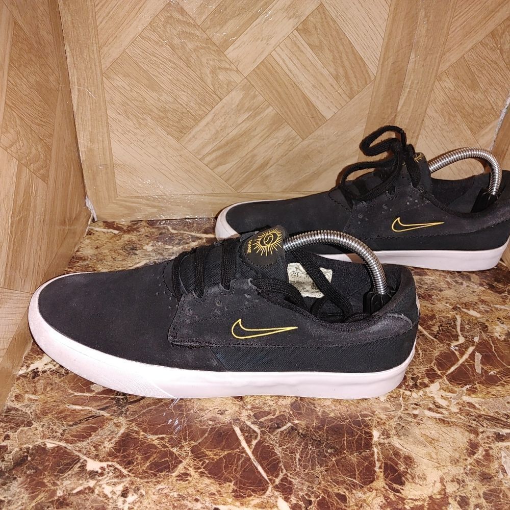 Nike men's SB Shane premium fashion black shoes size 9. A328 - Picture 5 of 13